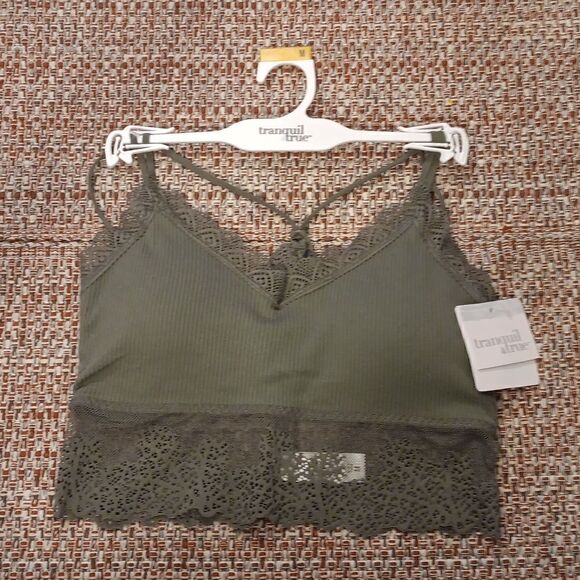 New T&T Lace Back Women's Green Ribbed Seamless Bra Medium New With Tags - Picture 1 of 4